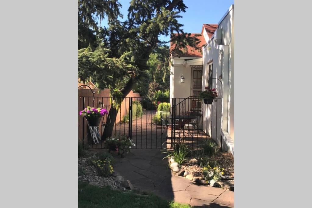 Charming Remodeled Golf Course Area Home Colorado Springs Exterior photo